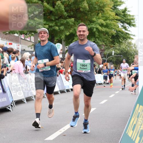 21.09.2025 - PSD Bank Halbmarathon Strokosch-Dieckow http://msf.ph/oto/8941683 21.09.2025 11:43:29 Ziel 1262, 1264, 1804, 1856, 1943, 2027, 2154, 3920 meine-sportfotos.de