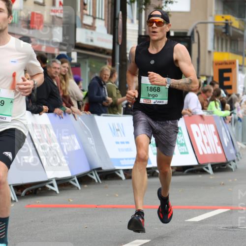 21.09.2025 - PSD Bank Halbmarathon Strokosch-Dieckow http://msf.ph/oto/8941705 21.09.2025 11:26:09 Ziel 1868, 2249 meine-sportfotos.de
