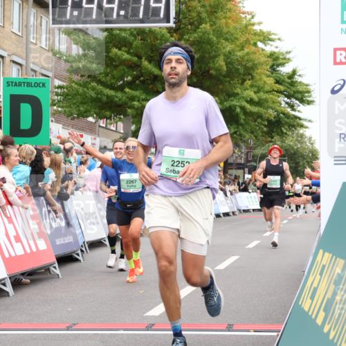 21.09.2025 - PSD Bank Halbmarathon Strokosch-Dieckow http://msf.ph/oto/8941709 21.09.2025 11:43:37 Ziel 1592, 1593, 1804, 2208, 2252, 2267, 3188, 3920 meine-sportfotos.de