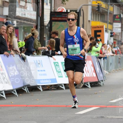 21.09.2025 - PSD Bank Halbmarathon Strokosch-Dieckow http://msf.ph/oto/8941733 21.09.2025 11:26:16 Ziel 1868, 1916, 2249, 4066 meine-sportfotos.de