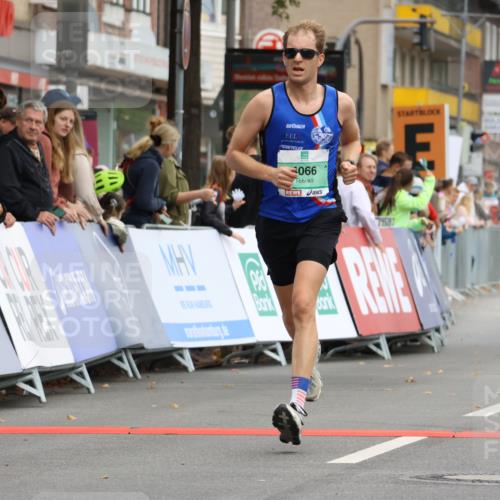 21.09.2025 - PSD Bank Halbmarathon Strokosch-Dieckow http://msf.ph/oto/8941746 21.09.2025 11:26:16 Ziel 1868, 1916, 2249, 4066 meine-sportfotos.de