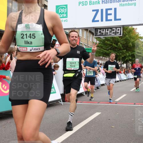 21.09.2025 - PSD Bank Halbmarathon Strokosch-Dieckow http://msf.ph/oto/8941755 21.09.2025 11:43:52 Ziel 1217, 1333, 1736, 2054, 2119, 2145, 2192, 2447, 3934 meine-sportfotos.de