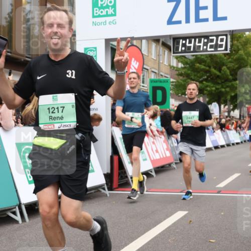 21.09.2025 - PSD Bank Halbmarathon Strokosch-Dieckow http://msf.ph/oto/8941757 21.09.2025 11:43:53 Ziel 1217, 1333, 1736, 2054, 2119, 2145, 2192, 2447, 3934 meine-sportfotos.de