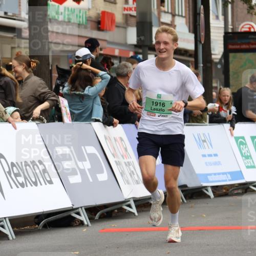 21.09.2025 - PSD Bank Halbmarathon Strokosch-Dieckow http://msf.ph/oto/8941790 21.09.2025 11:26:22 Ziel 1916, 4066 meine-sportfotos.de