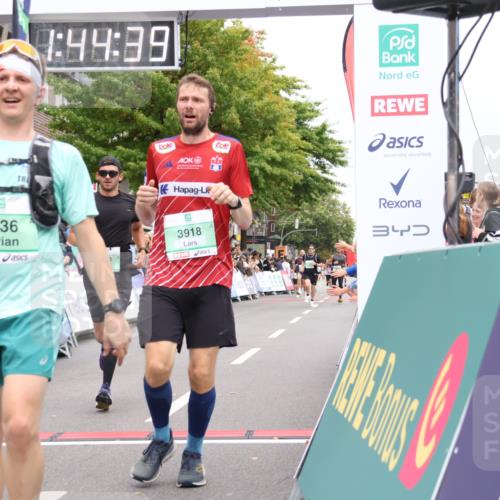 21.09.2025 - PSD Bank Halbmarathon Strokosch-Dieckow http://msf.ph/oto/8941791 21.09.2025 11:44:02 Ziel 1282, 1333, 1336, 2054, 2119, 2147, 2350, 3918 meine-sportfotos.de