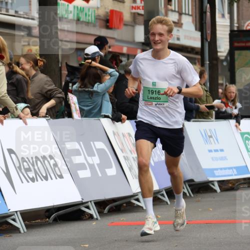 21.09.2025 - PSD Bank Halbmarathon Strokosch-Dieckow http://msf.ph/oto/8941794 21.09.2025 11:26:22 Ziel 1916, 4066 meine-sportfotos.de