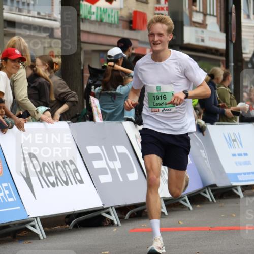 21.09.2025 - PSD Bank Halbmarathon Strokosch-Dieckow http://msf.ph/oto/8941801 21.09.2025 11:26:22 Ziel 1916, 4066 meine-sportfotos.de