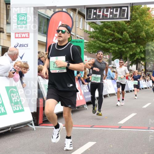 21.09.2025 - PSD Bank Halbmarathon Strokosch-Dieckow http://msf.ph/oto/8941820 21.09.2025 11:44:10 Ziel 1621, 1757, 1986, 2196, 2294, 2350, 2460 meine-sportfotos.de