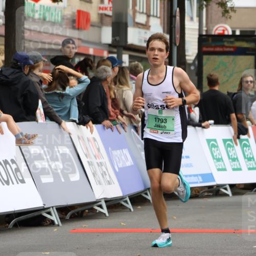 21.09.2025 - PSD Bank Halbmarathon Strokosch-Dieckow http://msf.ph/oto/8941838 21.09.2025 11:26:47 Ziel 1439, 1793, 4040 meine-sportfotos.de