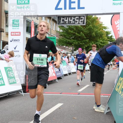 21.09.2025 - PSD Bank Halbmarathon Strokosch-Dieckow http://msf.ph/oto/8941847 21.09.2025 11:44:16 Ziel 1091, 1146, 1621, 1757, 1806, 1981, 1986, 2081, 2196, 2294, 2460, 3023 meine-sportfotos.de