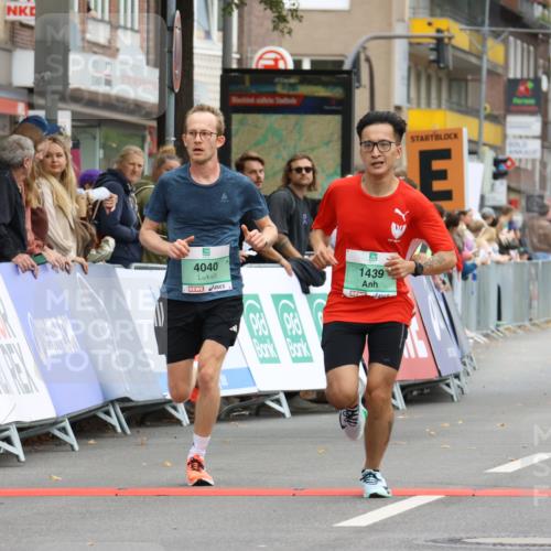 21.09.2025 - PSD Bank Halbmarathon Strokosch-Dieckow http://msf.ph/oto/8941856 21.09.2025 11:26:51 Ziel 1439, 1793, 4040 meine-sportfotos.de