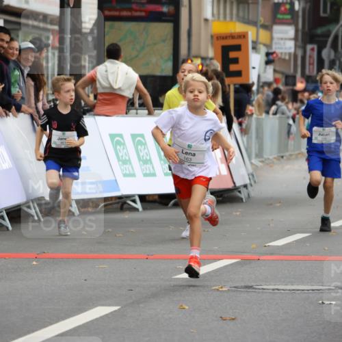 21.09.2025 - PSD Bank Halbmarathon Strokosch-Dieckow http://msf.ph/oto/8941874 21.09.2025 10:28:18 Ziel 157, 158, 163, 213, 215, 240, 270, 316, 461 meine-sportfotos.de