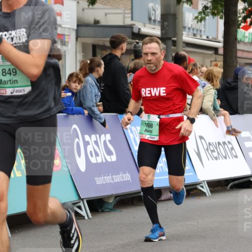 21.09.2025 - PSD Bank Halbmarathon Strokosch-Dieckow http://msf.ph/oto/8941894 21.09.2025 11:27:12 Ziel 1236, 1598, 1849, 1879, 4005 meine-sportfotos.de