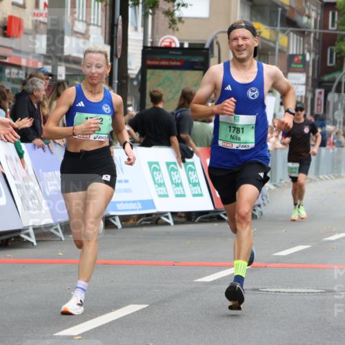 21.09.2025 - PSD Bank Halbmarathon Strokosch-Dieckow http://msf.ph/oto/8941934 21.09.2025 11:27:25 Ziel 1236, 1781, 1782, 1831, 1874, 1879, 1953, 4019 meine-sportfotos.de