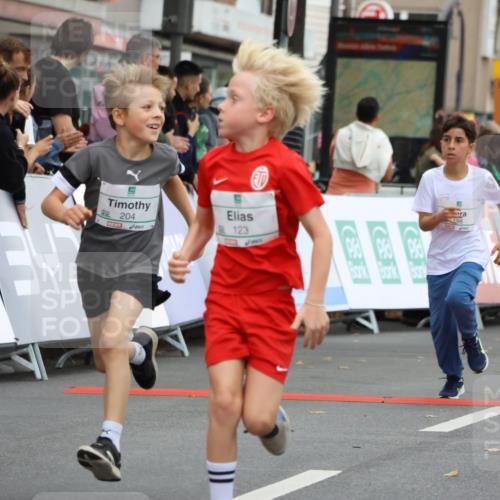 21.09.2025 - PSD Bank Halbmarathon Strokosch-Dieckow http://msf.ph/oto/8941937 21.09.2025 10:28:32 Ziel 123, 150, 157, 197, 198, 204, 205, 215, 317, 321, 361, 374, 426, 437 meine-sportfotos.de