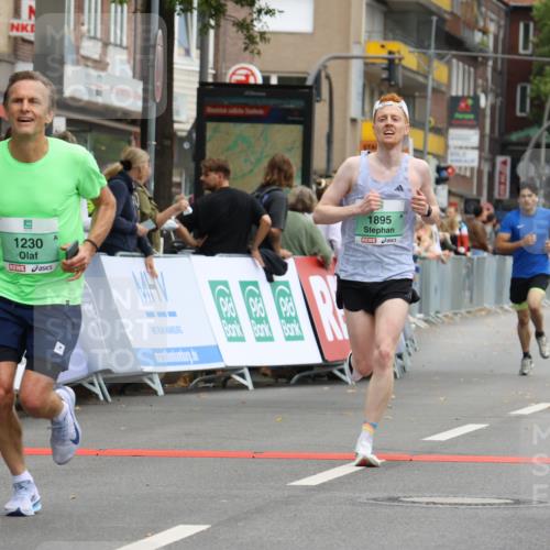 21.09.2025 - PSD Bank Halbmarathon Strokosch-Dieckow http://msf.ph/oto/8941952 21.09.2025 11:27:37 Ziel 1230, 1874, 1895, 1949, 1953 meine-sportfotos.de
