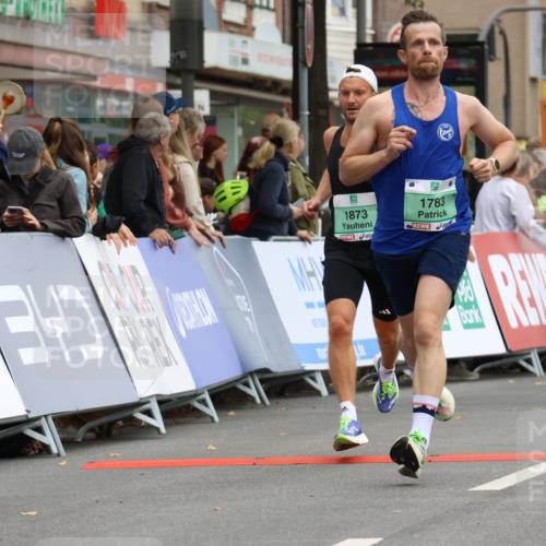 21.09.2025 - PSD Bank Halbmarathon Strokosch-Dieckow http://msf.ph/oto/8941987 21.09.2025 11:27:50 Ziel 1018, 1783, 1873, 2266 meine-sportfotos.de