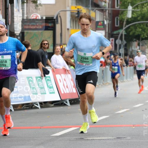 21.09.2025 - PSD Bank Halbmarathon Strokosch-Dieckow http://msf.ph/oto/8941995 21.09.2025 11:27:57 Ziel 1018, 1783, 1873, 1927, 2266 meine-sportfotos.de