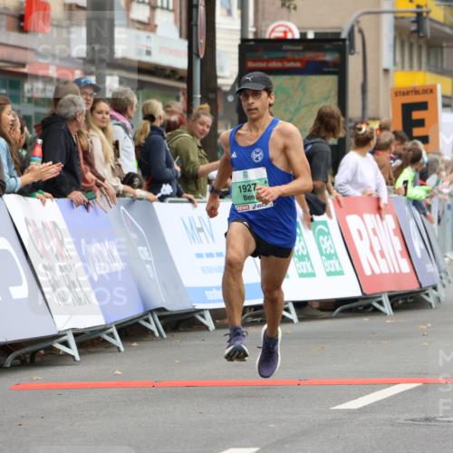 21.09.2025 - PSD Bank Halbmarathon Strokosch-Dieckow http://msf.ph/oto/8942004 21.09.2025 11:28:01 Ziel 1018, 1872, 1927, 2266 meine-sportfotos.de