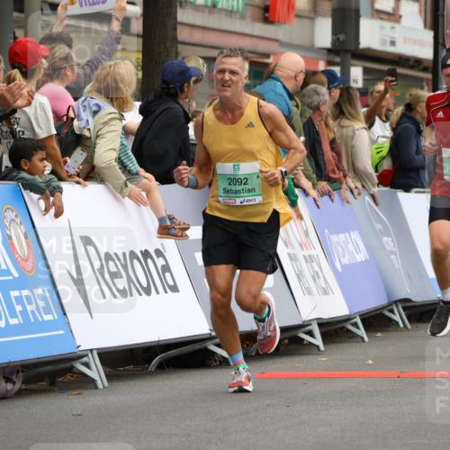 21.09.2025 - PSD Bank Halbmarathon Strokosch-Dieckow http://msf.ph/oto/8942090 21.09.2025 11:28:49 Ziel 1427, 1456, 1889, 1907, 1909, 1978, 2092, 4029 meine-sportfotos.de