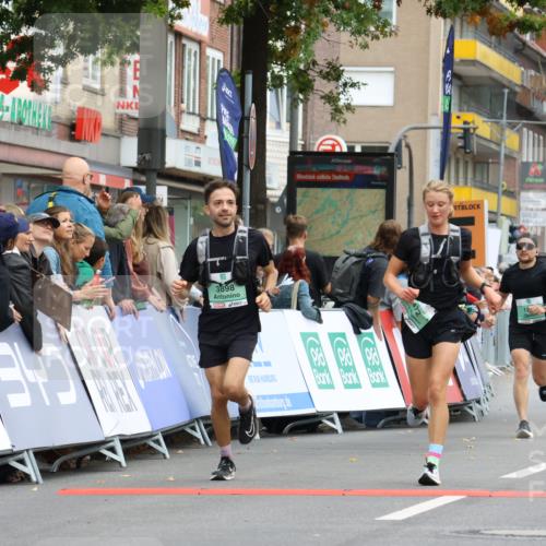 21.09.2025 - PSD Bank Halbmarathon Strokosch-Dieckow http://msf.ph/oto/8942151 21.09.2025 11:29:19 Ziel 1437, 1472, 1773, 1854, 2955, 3898 meine-sportfotos.de