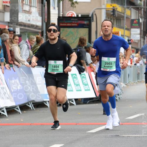 21.09.2025 - PSD Bank Halbmarathon Strokosch-Dieckow http://msf.ph/oto/8942165 21.09.2025 11:29:22 Ziel 1437, 1472, 1525, 1773, 1854, 2955, 3898 meine-sportfotos.de