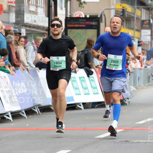 21.09.2025 - PSD Bank Halbmarathon Strokosch-Dieckow http://msf.ph/oto/8942168 21.09.2025 11:29:22 Ziel 1437, 1472, 1525, 1773, 1854, 2955, 3898 meine-sportfotos.de