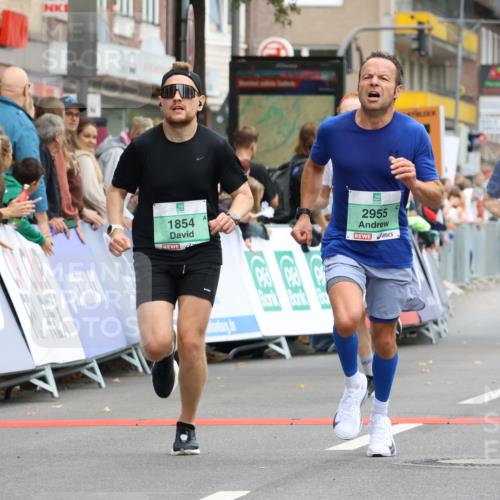 21.09.2025 - PSD Bank Halbmarathon Strokosch-Dieckow http://msf.ph/oto/8942174 21.09.2025 11:29:22 Ziel 1437, 1472, 1525, 1773, 1854, 2955, 3898 meine-sportfotos.de