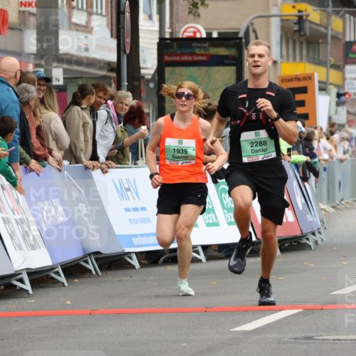 21.09.2025 - PSD Bank Halbmarathon Strokosch-Dieckow http://msf.ph/oto/8942240 21.09.2025 11:29:51 Ziel 1325, 1407, 1939, 2288 meine-sportfotos.de