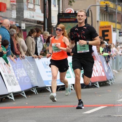 21.09.2025 - PSD Bank Halbmarathon Strokosch-Dieckow http://msf.ph/oto/8942246 21.09.2025 11:29:52 Ziel 1325, 1407, 1939, 2288 meine-sportfotos.de