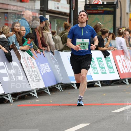 21.09.2025 - PSD Bank Halbmarathon Strokosch-Dieckow http://msf.ph/oto/8942275 21.09.2025 11:30:11 Ziel 1225, 1878, 1969 meine-sportfotos.de