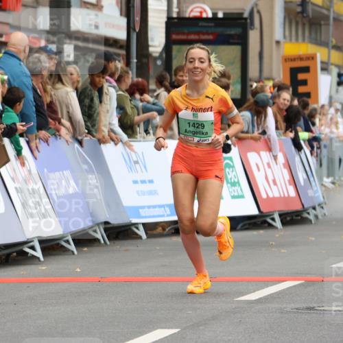 21.09.2025 - PSD Bank Halbmarathon Strokosch-Dieckow http://msf.ph/oto/8942300 21.09.2025 11:30:28 Ziel 1109, 1429 meine-sportfotos.de