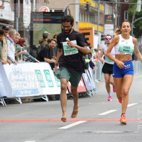 21.09.2025 - PSD Bank Halbmarathon Strokosch-Dieckow http://msf.ph/oto/8942321 21.09.2025 11:30:39 Ziel 1066, 1109, 1850, 2022, 2121 meine-sportfotos.de