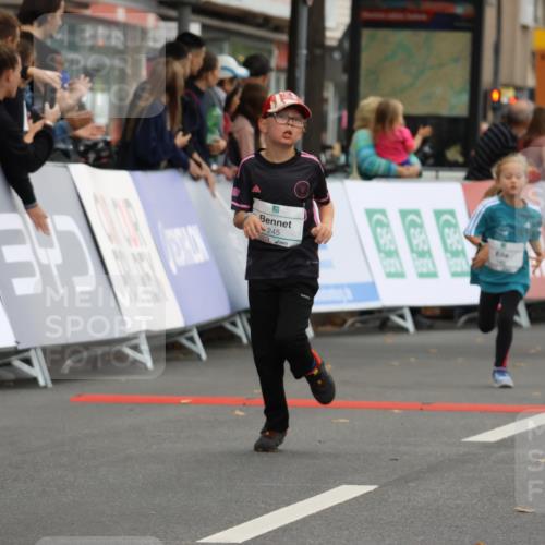 21.09.2025 - PSD Bank Halbmarathon Strokosch-Dieckow http://msf.ph/oto/8942338 21.09.2025 10:30:04 Ziel 140, 141, 145, 195, 231, 234, 245, 276, 430, 438, 448 meine-sportfotos.de