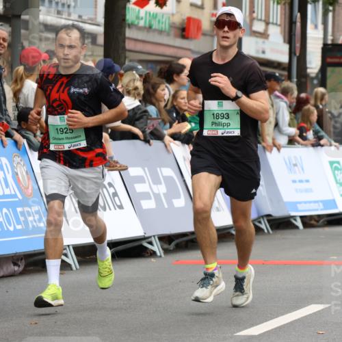 21.09.2025 - PSD Bank Halbmarathon Strokosch-Dieckow http://msf.ph/oto/8942454 21.09.2025 11:31:16 Ziel 1858, 1893, 1925 meine-sportfotos.de