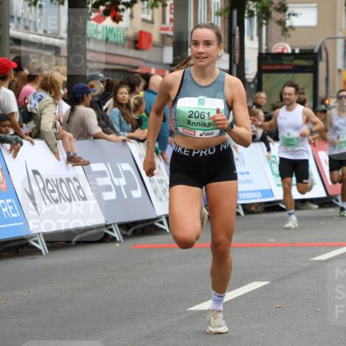 21.09.2025 - PSD Bank Halbmarathon Strokosch-Dieckow http://msf.ph/oto/8942474 21.09.2025 11:31:33 Ziel 1317, 1607, 2061, 2076, 2243 meine-sportfotos.de