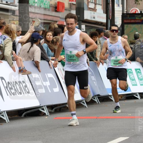 21.09.2025 - PSD Bank Halbmarathon Strokosch-Dieckow http://msf.ph/oto/8942483 21.09.2025 11:31:35 Ziel 1317, 1607, 2061, 2076, 2243 meine-sportfotos.de