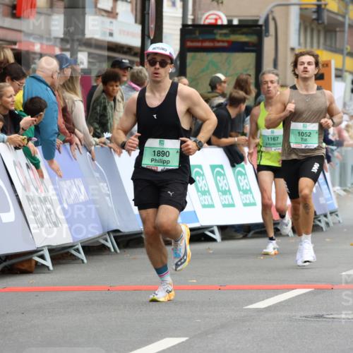 21.09.2025 - PSD Bank Halbmarathon Strokosch-Dieckow http://msf.ph/oto/8942530 21.09.2025 11:31:48 Ziel 1052, 1167, 1174, 1852, 1888, 1890, 1972, 1991, 2025, 2044 meine-sportfotos.de