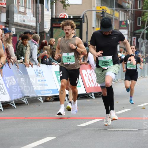 21.09.2025 - PSD Bank Halbmarathon Strokosch-Dieckow http://msf.ph/oto/8942533 21.09.2025 11:31:49 Ziel 1052, 1167, 1174, 1326, 1852, 1888, 1890, 1972, 1991, 2025, 2044 meine-sportfotos.de