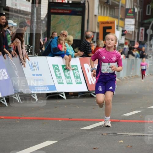 21.09.2025 - PSD Bank Halbmarathon Strokosch-Dieckow http://msf.ph/oto/8942535 21.09.2025 10:31:08 Ziel 177, 277, 323, 340, 413 meine-sportfotos.de
