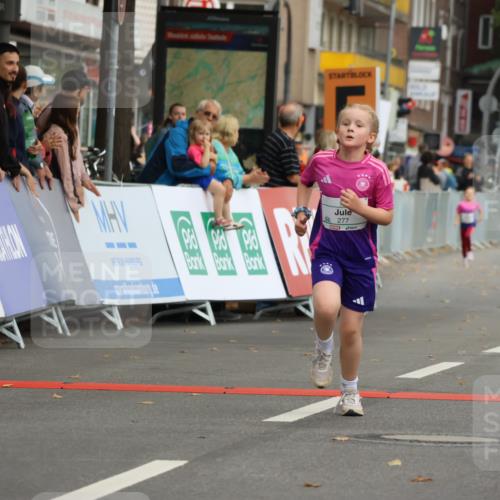 21.09.2025 - PSD Bank Halbmarathon Strokosch-Dieckow http://msf.ph/oto/8942537 21.09.2025 10:31:08 Ziel 177, 277, 323, 340, 413 meine-sportfotos.de