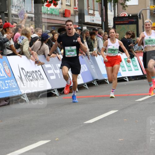 21.09.2025 - PSD Bank Halbmarathon Strokosch-Dieckow http://msf.ph/oto/8942585 21.09.2025 11:32:28 Ziel 1251, 1876, 1900, 2028, 3929 meine-sportfotos.de