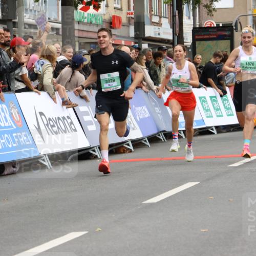 21.09.2025 - PSD Bank Halbmarathon Strokosch-Dieckow http://msf.ph/oto/8942589 21.09.2025 11:32:28 Ziel 1251, 1876, 1900, 2028, 3929 meine-sportfotos.de