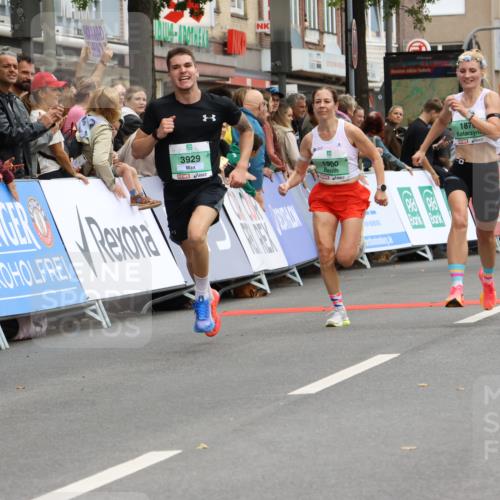 21.09.2025 - PSD Bank Halbmarathon Strokosch-Dieckow http://msf.ph/oto/8942596 21.09.2025 11:32:28 Ziel 1251, 1876, 1900, 2028, 3929 meine-sportfotos.de