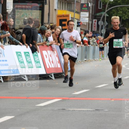 21.09.2025 - PSD Bank Halbmarathon Strokosch-Dieckow http://msf.ph/oto/8942598 21.09.2025 11:32:33 Ziel 1251, 1876, 1900, 2028, 2090, 3929 meine-sportfotos.de