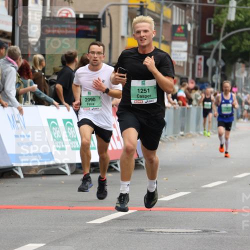 21.09.2025 - PSD Bank Halbmarathon Strokosch-Dieckow http://msf.ph/oto/8942612 21.09.2025 11:32:34 Ziel 1251, 1876, 1900, 2090, 3929 meine-sportfotos.de