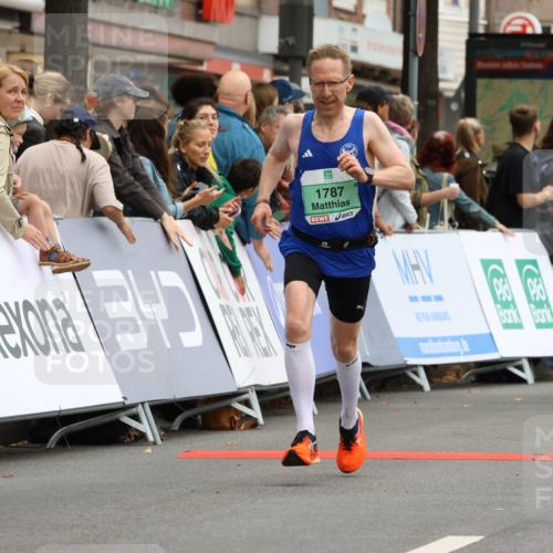 21.09.2025 - PSD Bank Halbmarathon Strokosch-Dieckow http://msf.ph/oto/8942620 21.09.2025 11:32:42 Ziel 1251, 1787, 2090 meine-sportfotos.de