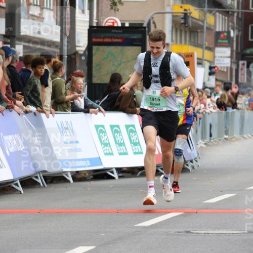 21.09.2025 - PSD Bank Halbmarathon Strokosch-Dieckow http://msf.ph/oto/8942745 21.09.2025 11:33:33 Ziel 1915, 1936, 1990, 2068 meine-sportfotos.de