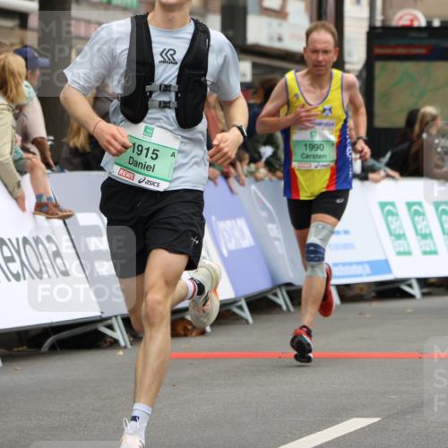 21.09.2025 - PSD Bank Halbmarathon Strokosch-Dieckow http://msf.ph/oto/8942758 21.09.2025 11:33:36 Ziel 1577, 1915, 1936, 1990, 2068 meine-sportfotos.de