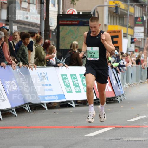 21.09.2025 - PSD Bank Halbmarathon Strokosch-Dieckow http://msf.ph/oto/8942793 21.09.2025 11:33:44 Ziel 1577, 1855, 1915, 1990, 2014, 2018, 2068 meine-sportfotos.de